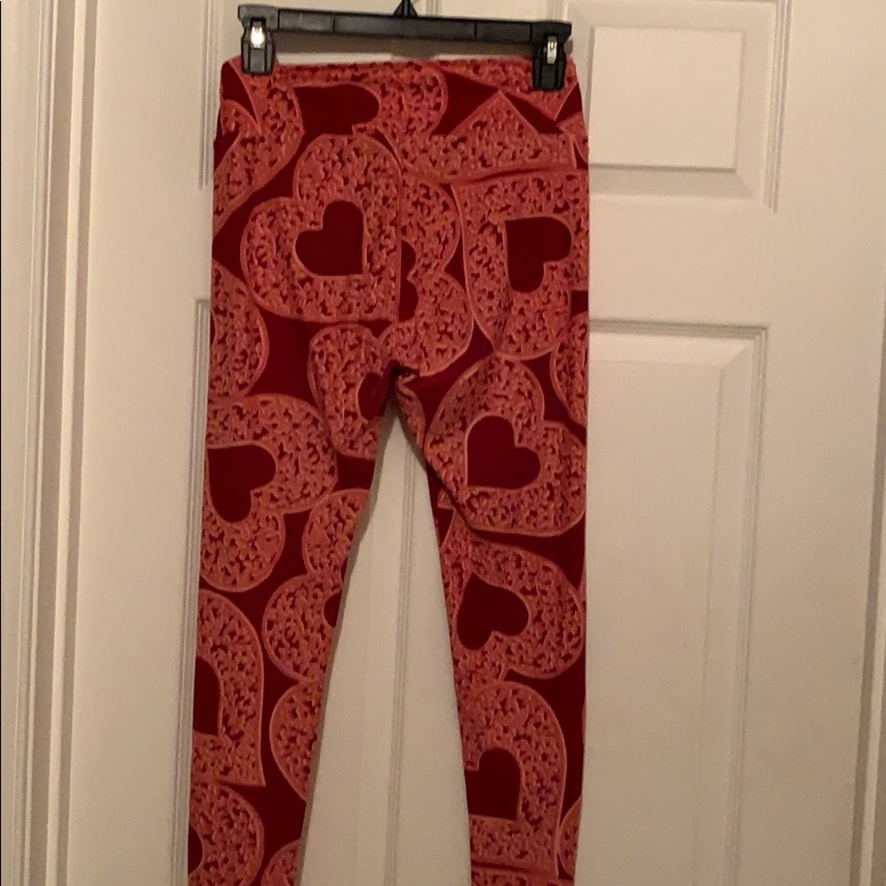 LuLa Roe heart pattern leggings